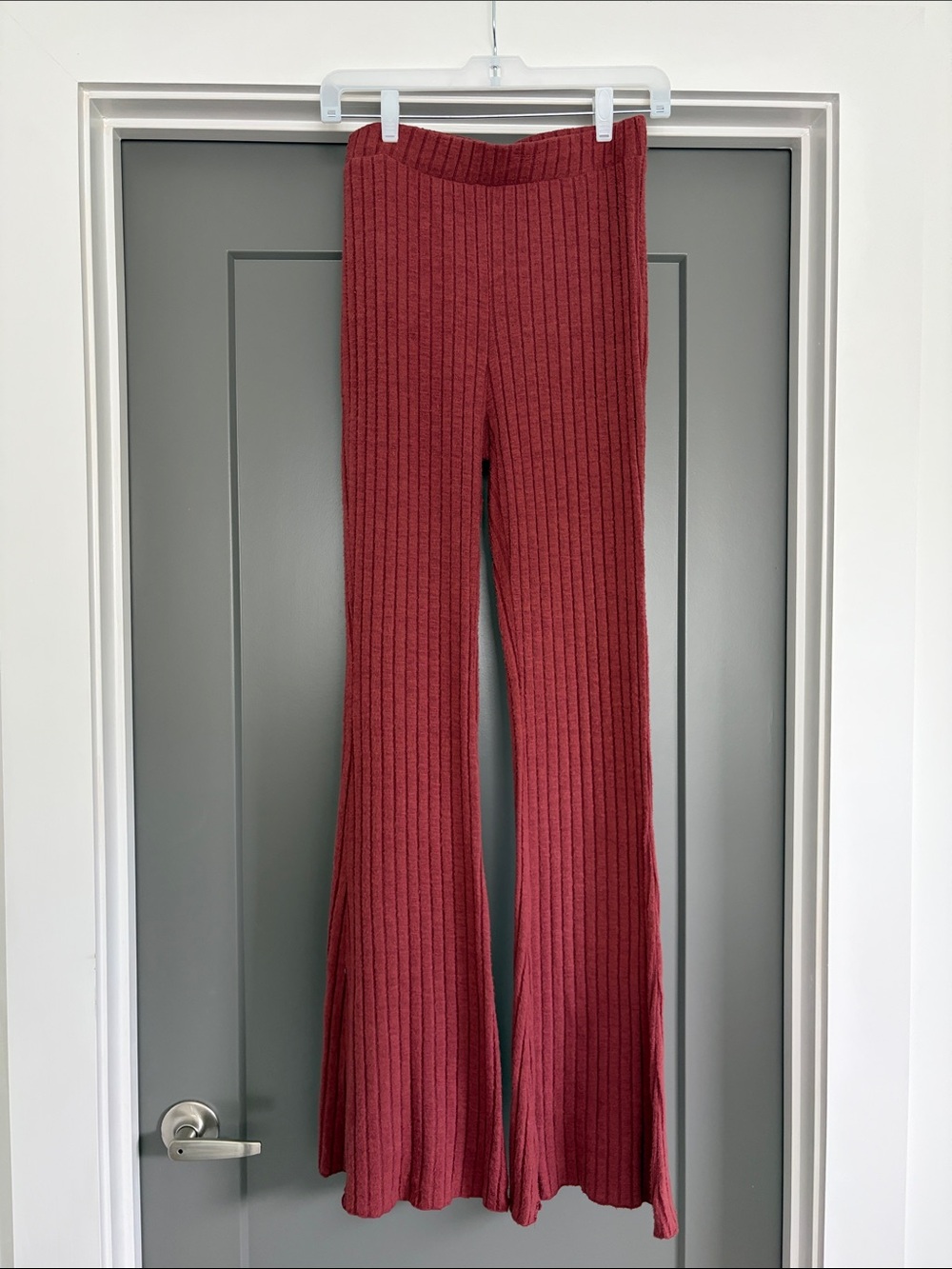 Ribbed Flare Knit Pants - Wine Red